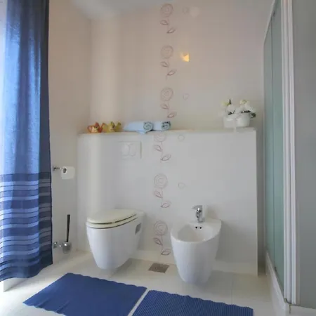 Stefani Mit Meerblick * פורץ